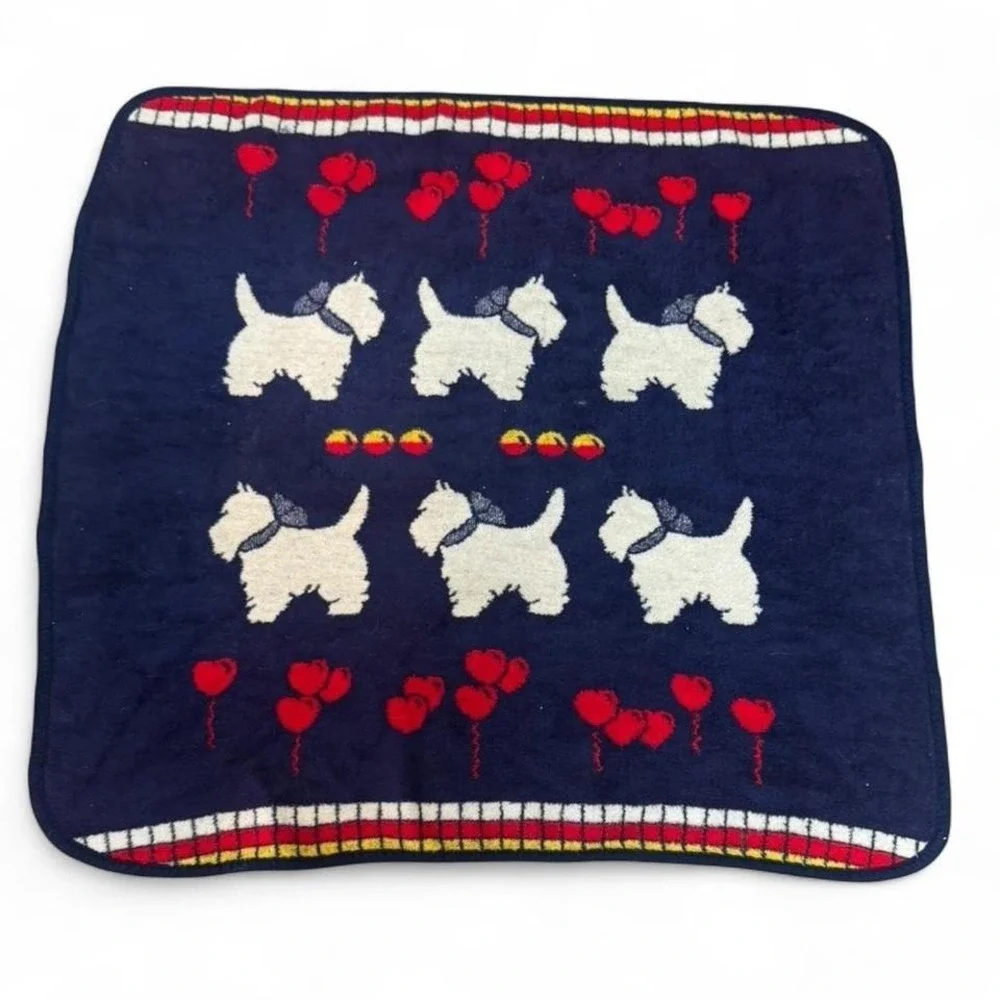 San Marcos Linea Dorada‎ Vintage Scottie dog throw blanket Size: 40 x 42 inches